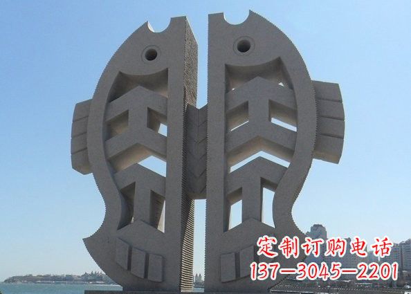 广场抽象石雕双鱼