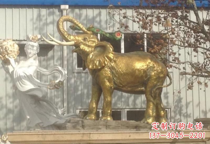 广场大象雕塑