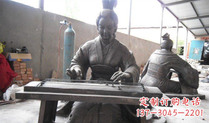广场弹古琴古代人物铜雕
