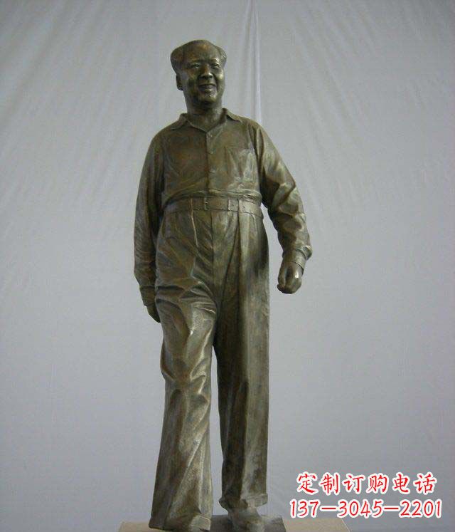 广场毛主席伟人铜雕
