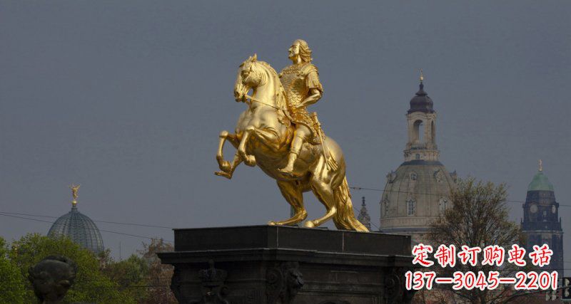 广场骑马的西方人物景观铜雕