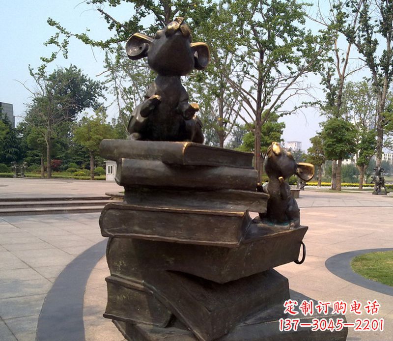 广场十二生肖铜雕塑