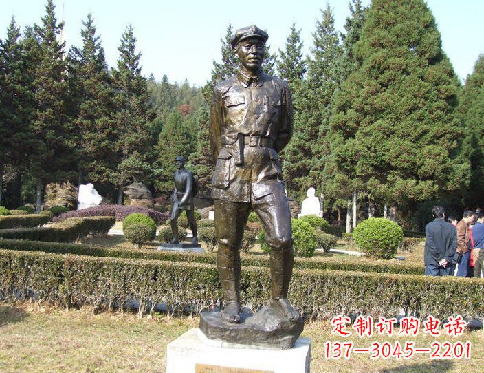 广场铜雕解放军战士纪念人物雕塑