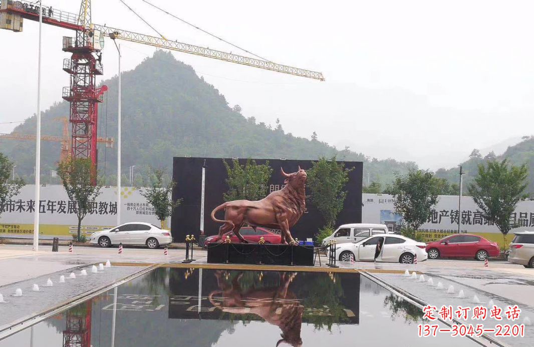 广场铜雕牛 1
