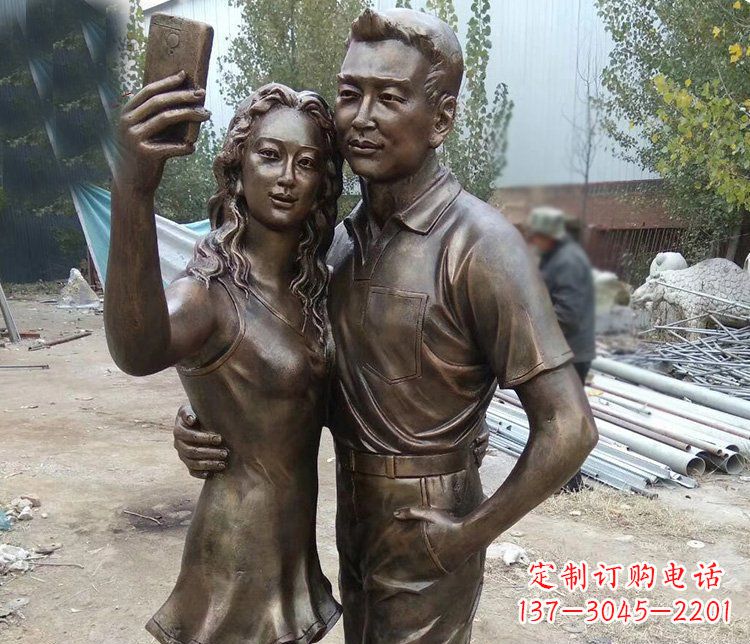 广场/铜雕/拍照/情侣/人物-广场铜雕拍照情侣人物雕塑 广场/铜雕/拍照/情侣/人物-广场铜雕拍照情侣人物雕塑