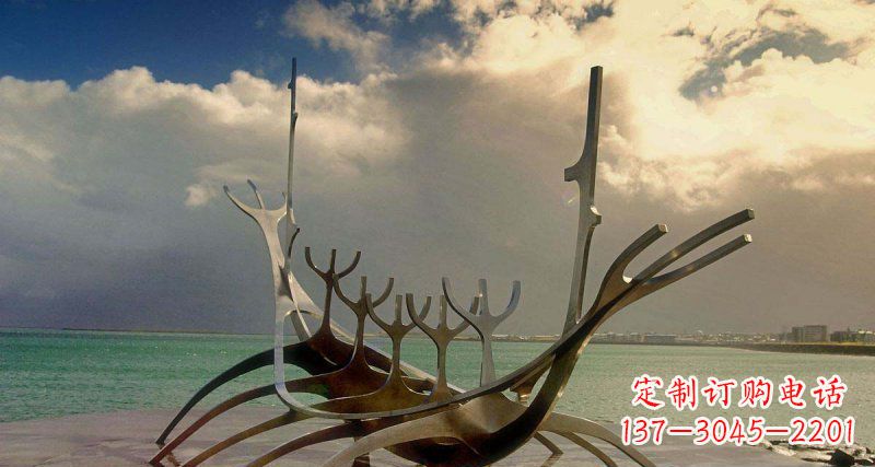 海边不锈钢抽象划船景观雕塑