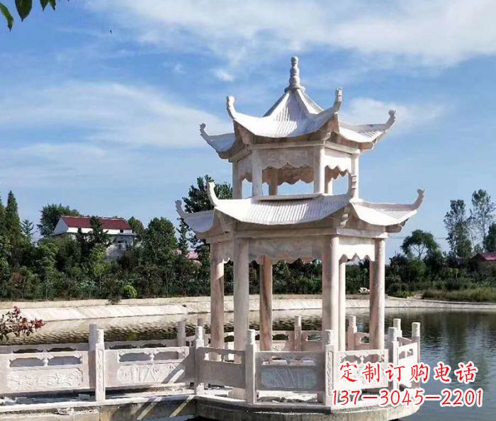海边景观晚霞红石雕凉亭