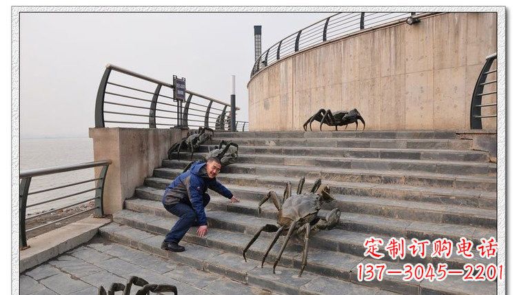 海边铜雕螃蟹