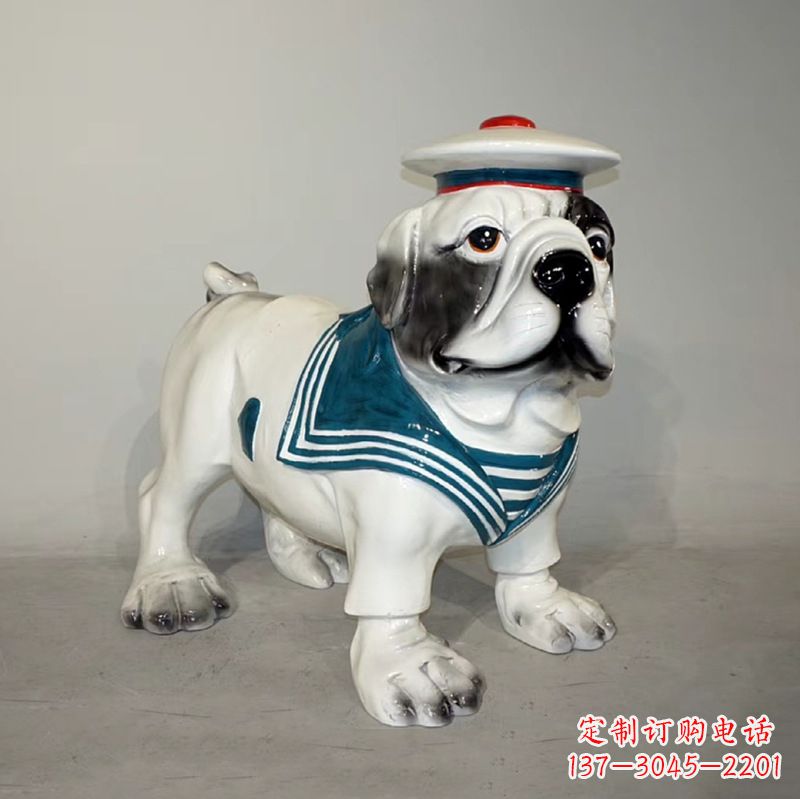 海军造型玻璃钢仿陶瓷斗牛犬狗雕塑