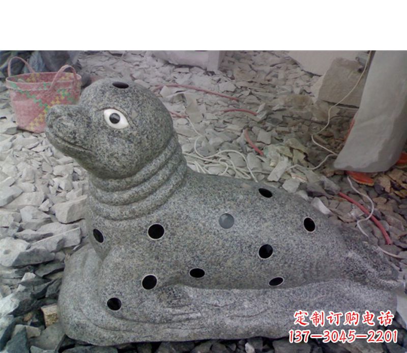 海洋动物小海豹石雕