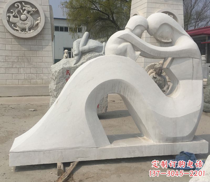 汉白玉公园母女石雕