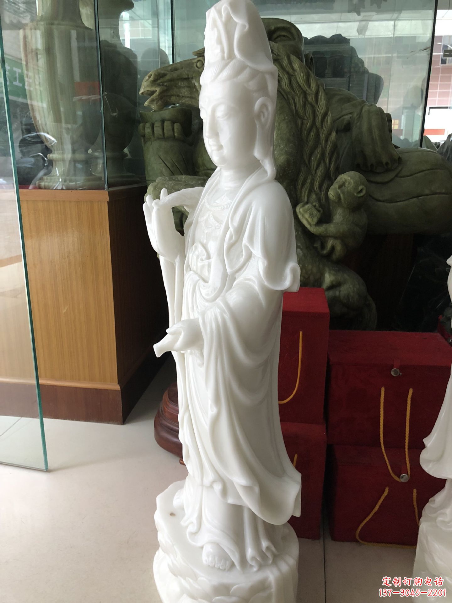 汉白玉观音菩萨