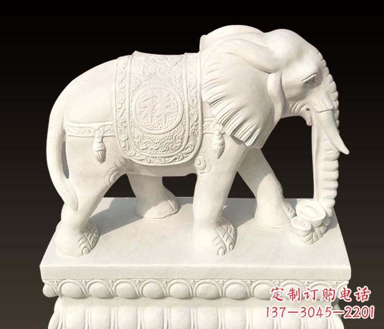 汉白玉吉祥如意鼻卷元宝的大象石雕 汉白玉吉祥如意鼻卷元宝的大象石雕