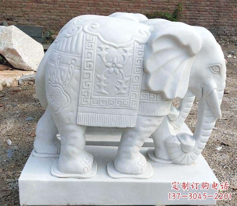 汉白玉卷鼻大象雕塑