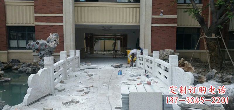 汉白玉栏板安装效果