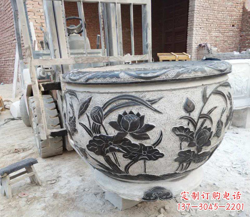 荷花水缸青石浮雕
