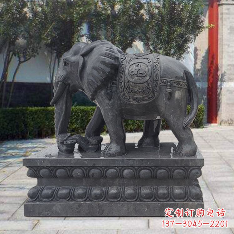 黑色石雕大象