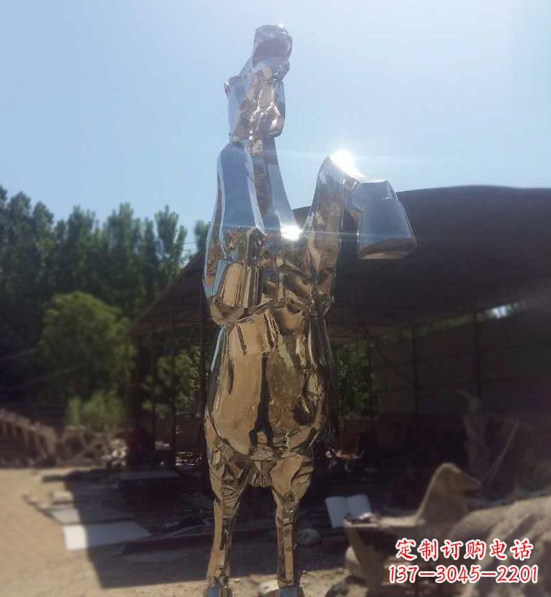 户外不锈钢镜面奔马雕塑
