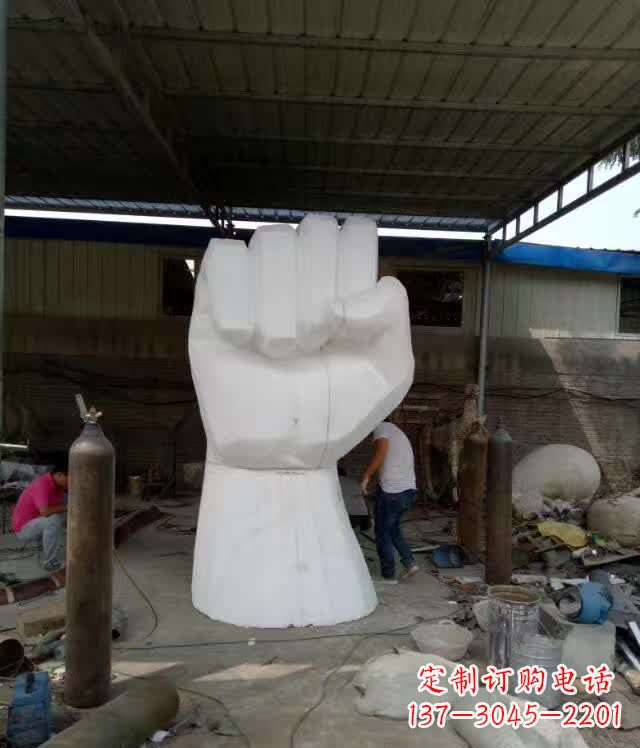 户外不锈钢景观拳头雕塑