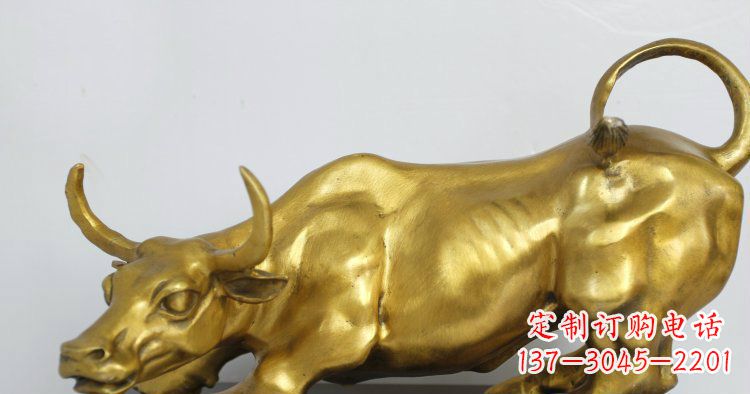华尔街牛街边景观铜雕