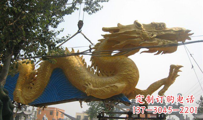 黄金龙广场铜雕