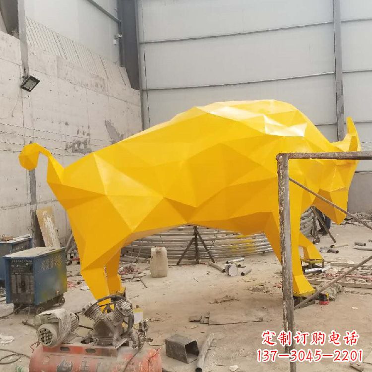 黄色几何切面抽象玻璃钢牛雕塑