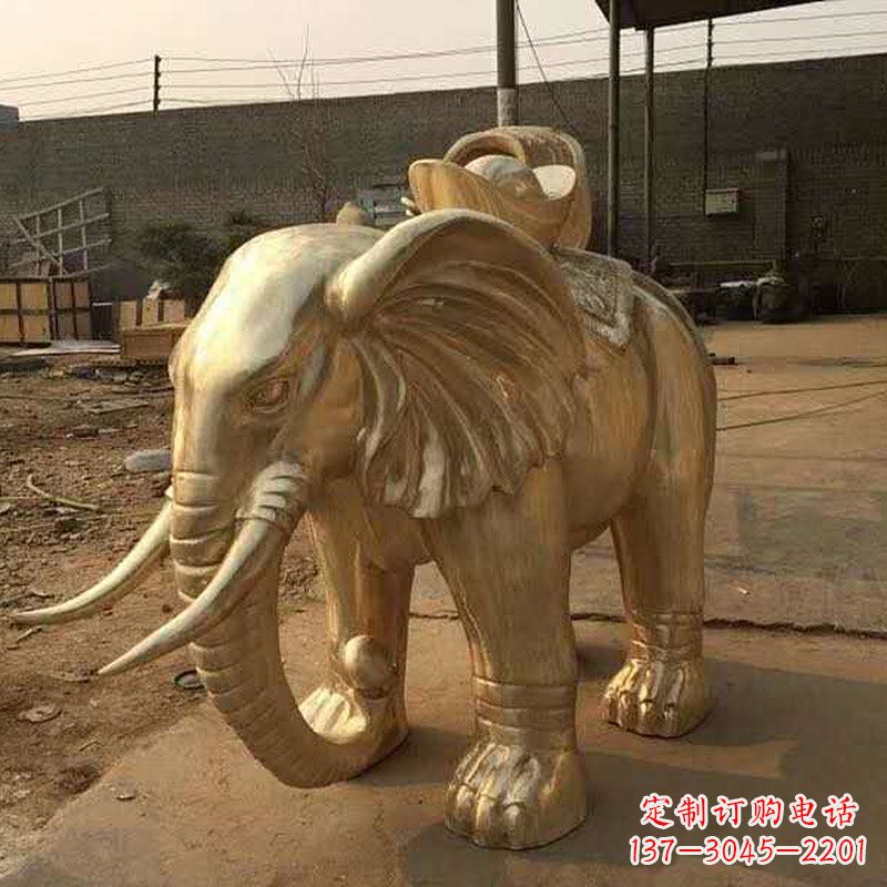 黄铜大象雕塑