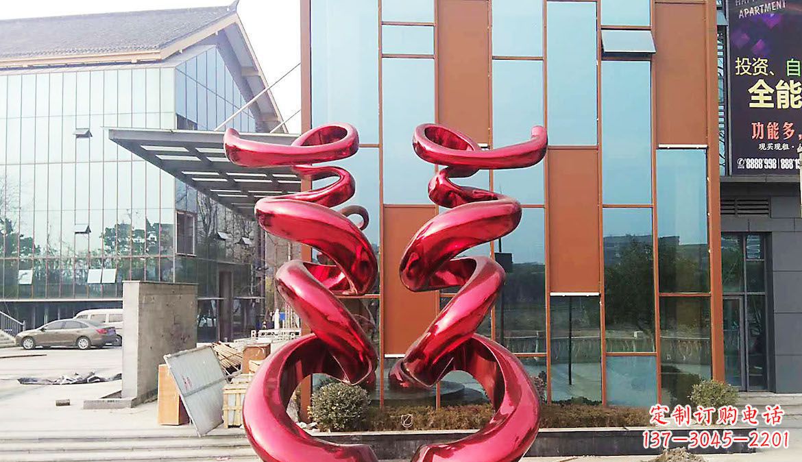 街边不锈钢盘旋景观雕塑