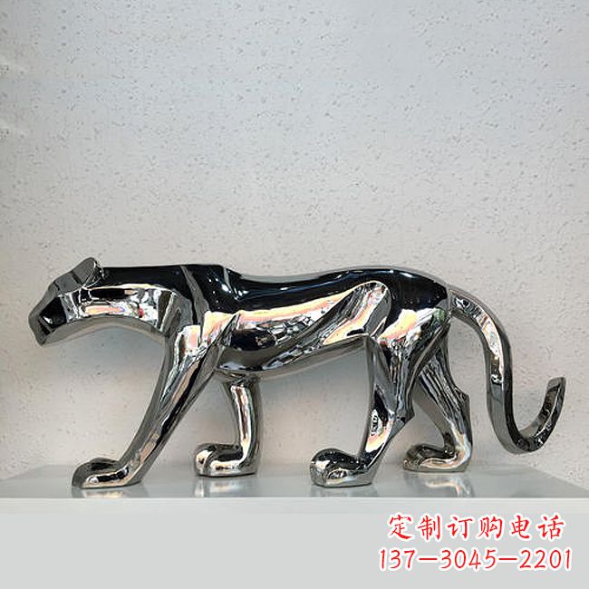 金钱豹不锈钢动物雕塑