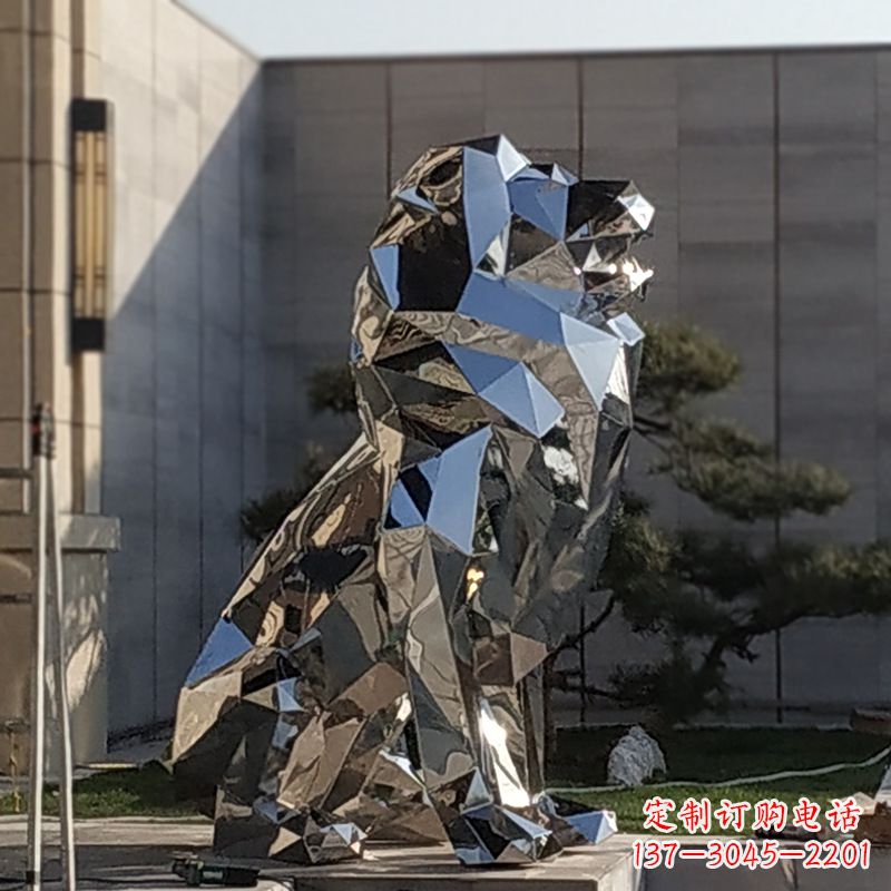 镜面不锈钢几何块状狮子雕塑