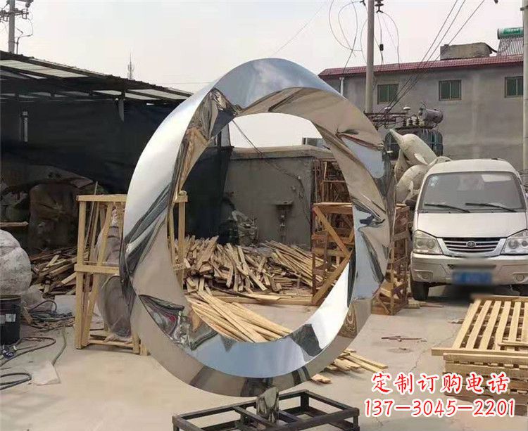 镜面不锈钢几何圆环雕塑