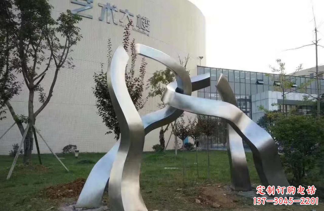 镜面不锈钢景观抽象雕塑