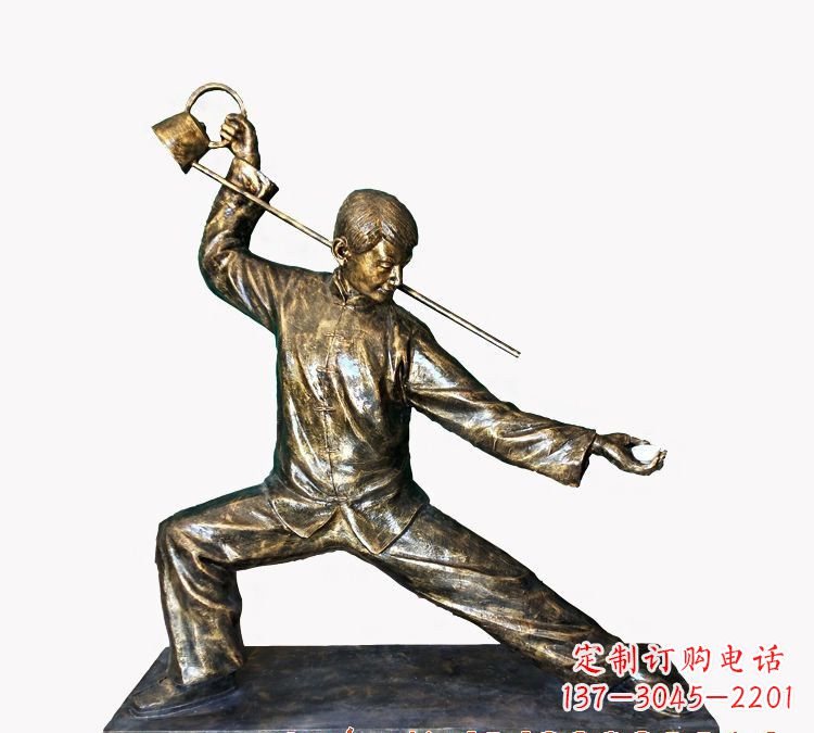 酒店门口倒茶人物铜雕
