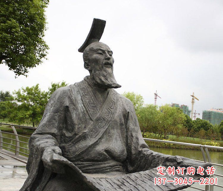 看竹简的古代人物铜雕