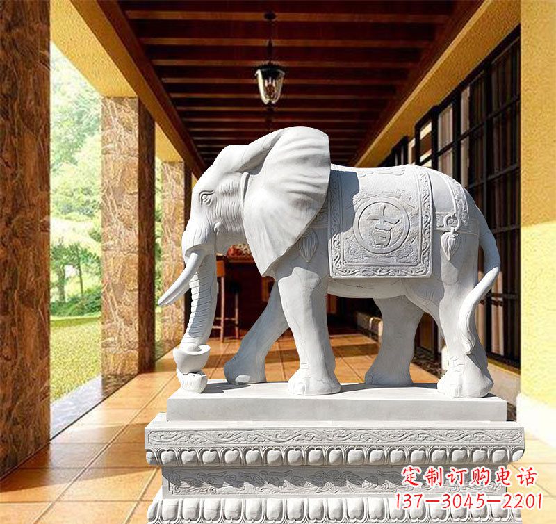 刻绘大象石雕