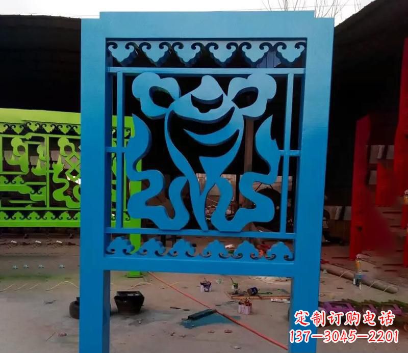 蓝色不锈钢剪纸雕塑