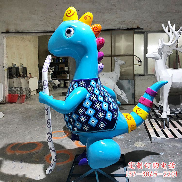 蓝色的卡通恐龙玻璃钢美陈雕塑