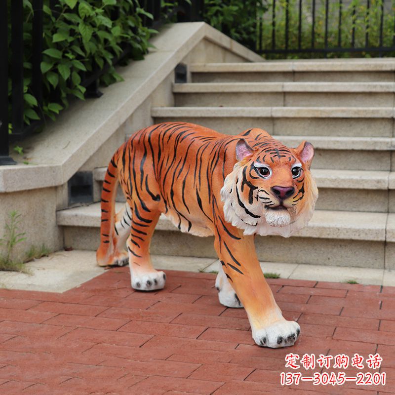 老虎玻璃钢仿雕塑-小区园林仿真动物摆件