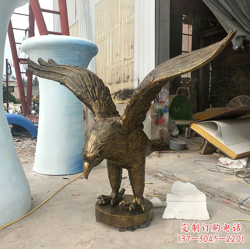 老鹰铜雕