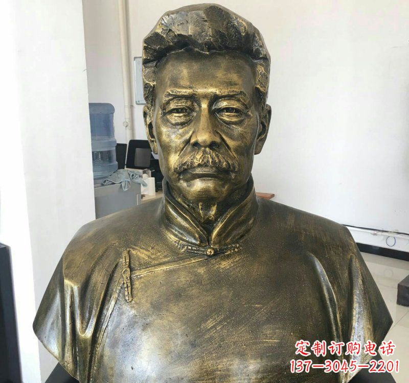 鲁迅铜雕