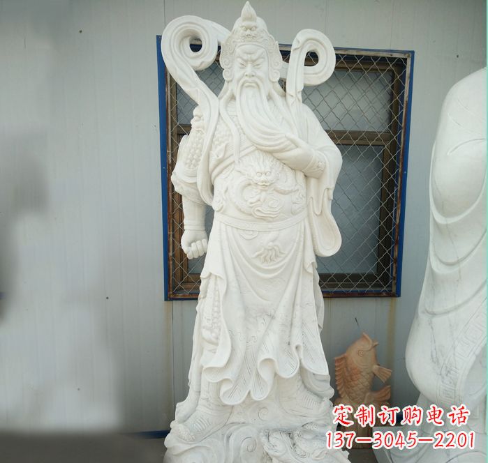 捋胡须的关公汉白玉武财神石雕