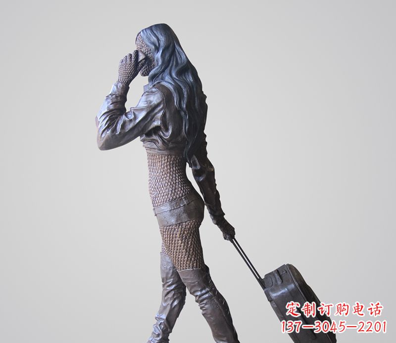 旅客车站室内人物铜雕