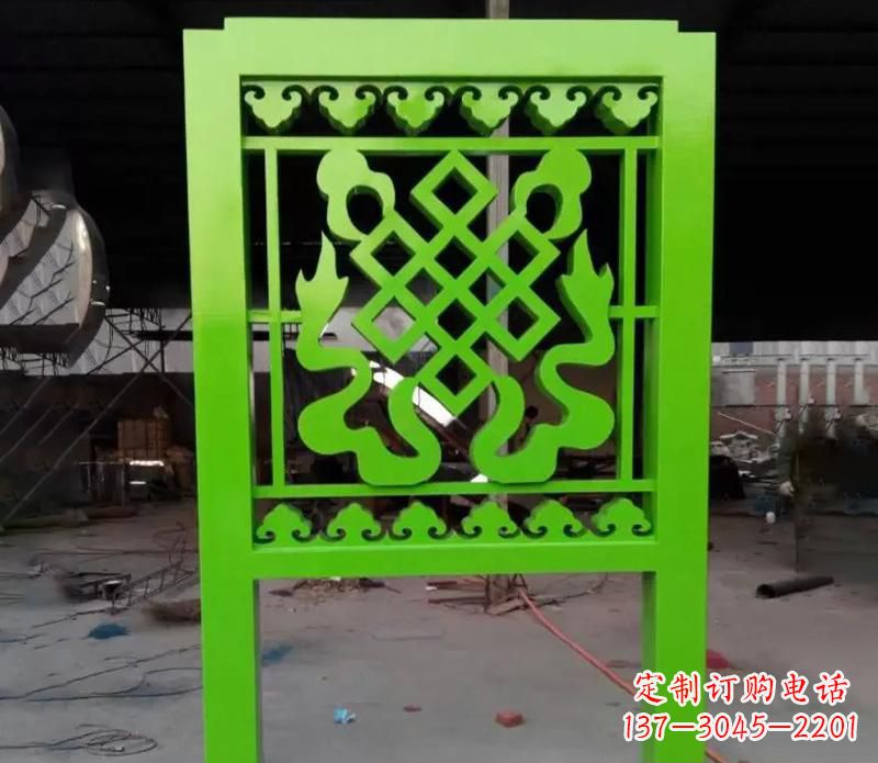 绿色不锈钢剪纸雕塑