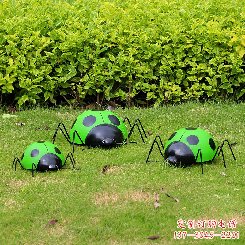 绿色七星瓢虫雕塑