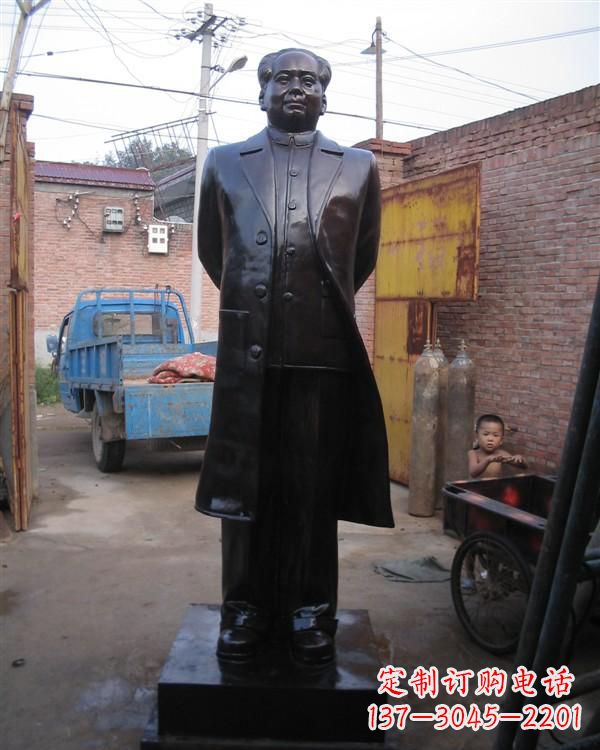 毛主席伟人铜雕
