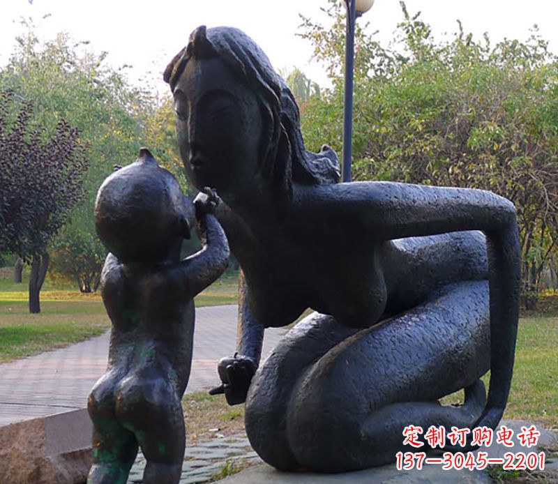 母子情深公园人物铜雕
