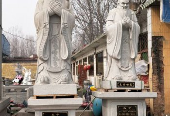 孔子镀铜雕像