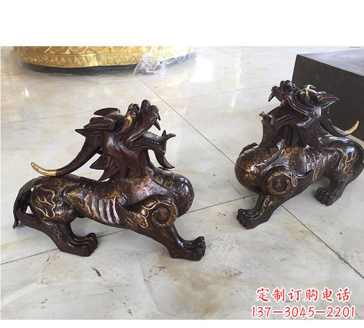 貔貅铜雕像