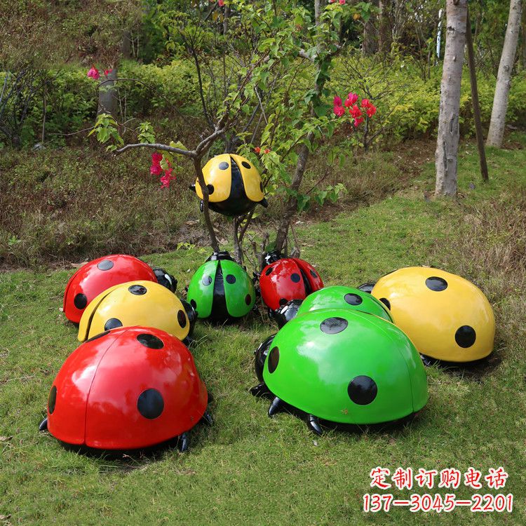 七星瓢虫卡通雕塑