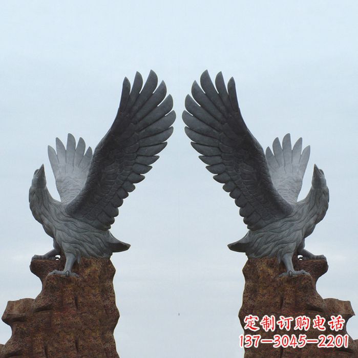 青石老鹰石雕塑